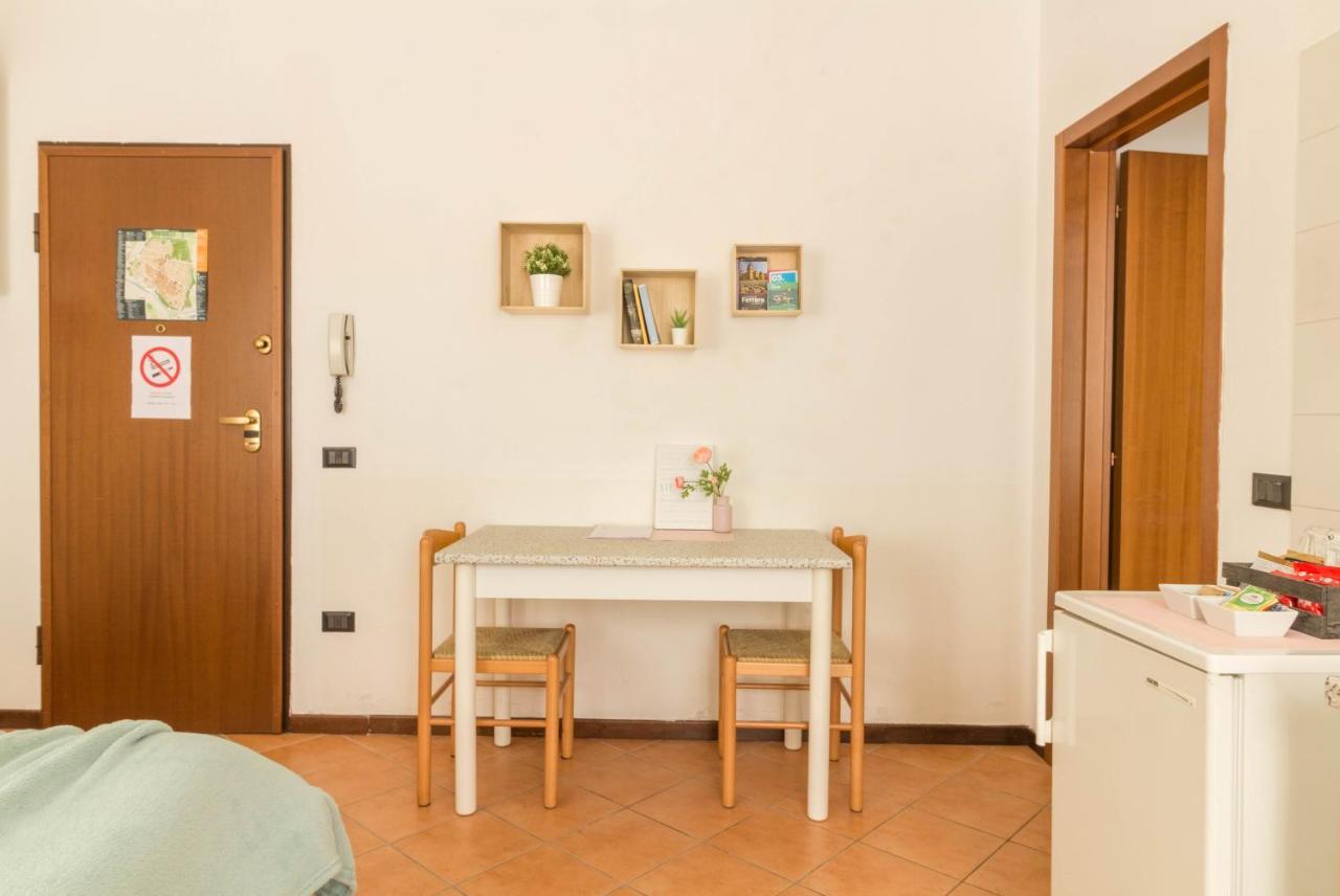 Ferienwohnung La Rosa Ferrara Exterior foto